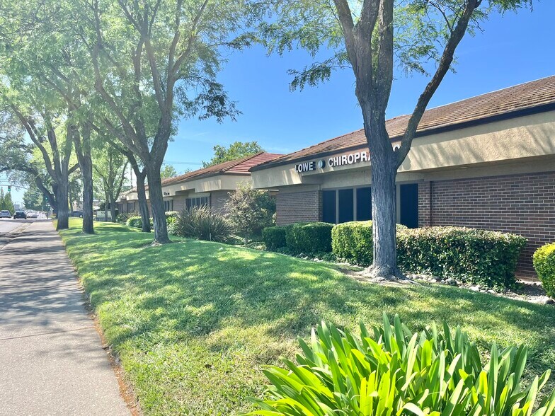 More Photos Of 5301 Madison Ave, Sacramento Loft Creative Space For Lease