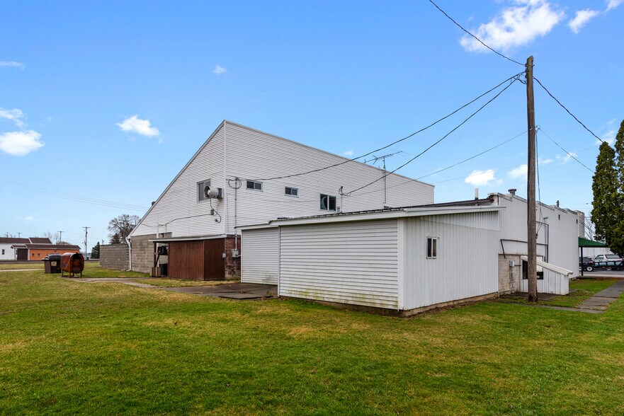 More Photos Of 219 E Main St, Bannister General Retail For Sale