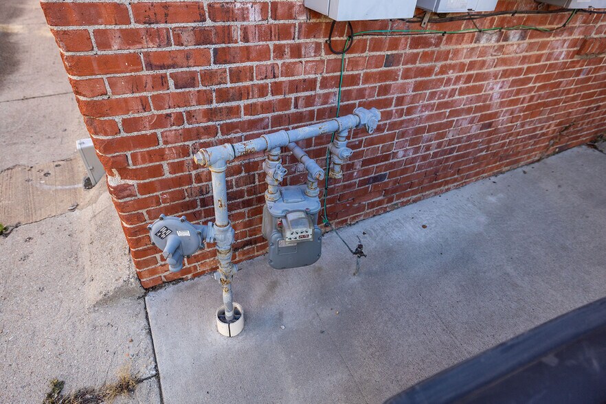 More Photos Of 116 W Pine Ave, El Dorado Office Residential For Sale