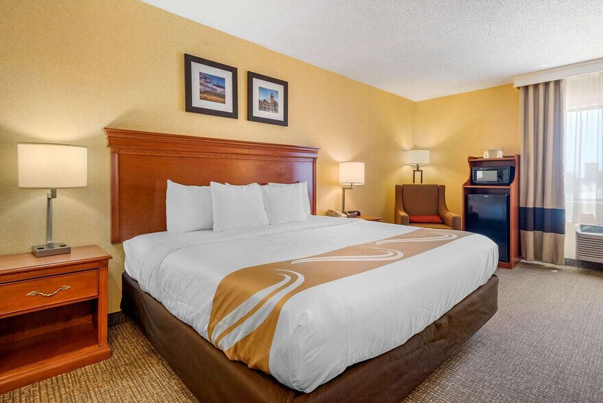 More Photos Of 670 Eagleridge Blvd, Pueblo Hotel For Sale