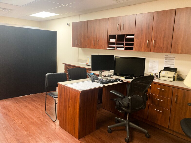 More Photos Of 510 W Union St, Athens Healthcare For Sale