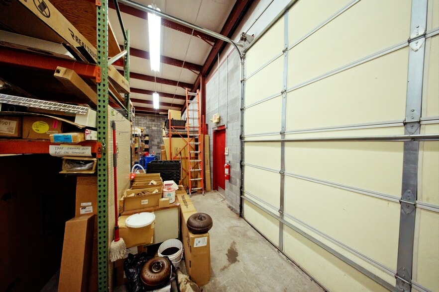 More Photos Of 1345 Callahan Dr, Knoxville Distribution For Sale