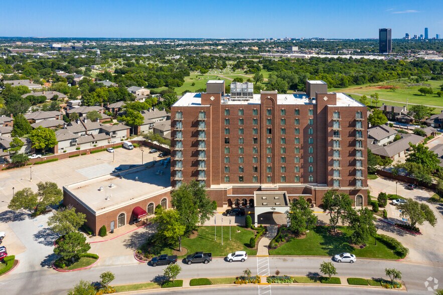 More Photos Of 6300 Waterford Blvd, Oklahoma City Hotel For Lease