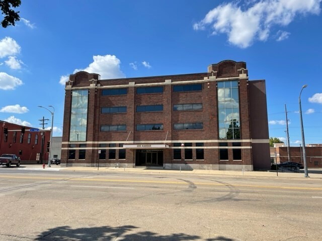 More Photos Of 235 S Kansas Ave, Topeka Office For Sale