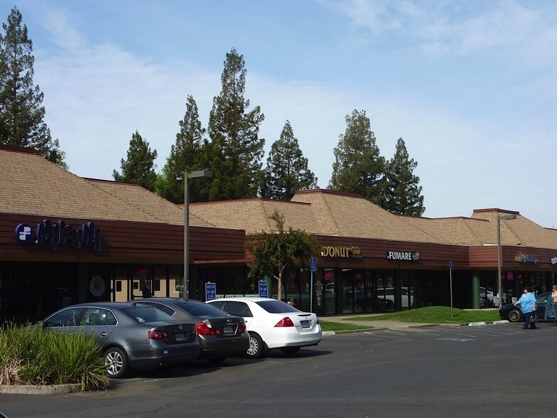 More Photos Of 4309-4347 Hazel Ave, Fair Oaks General Retail For Lease