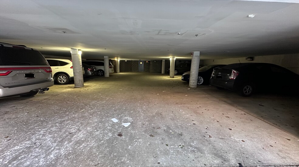 More Photos Of 130 Park St SE, Vienna Medical For Lease