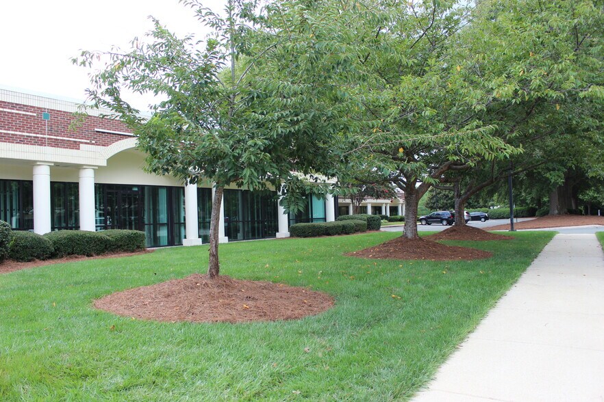 More Photos Of 7701 Six Forks Rd, Raleigh Office For Lease