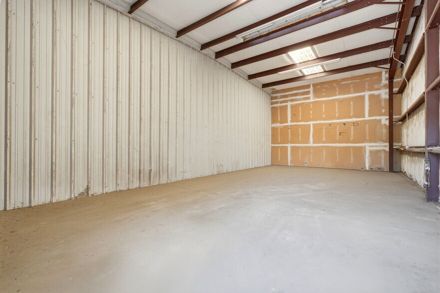 More Photos Of 1260 Buttonwillow Ave, Reedley Warehouse For Sale