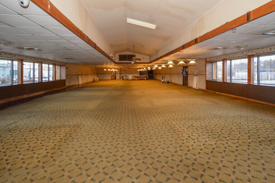 More Photos Of 59 S Wyoming Ave, Edwardsville Freestanding For Lease