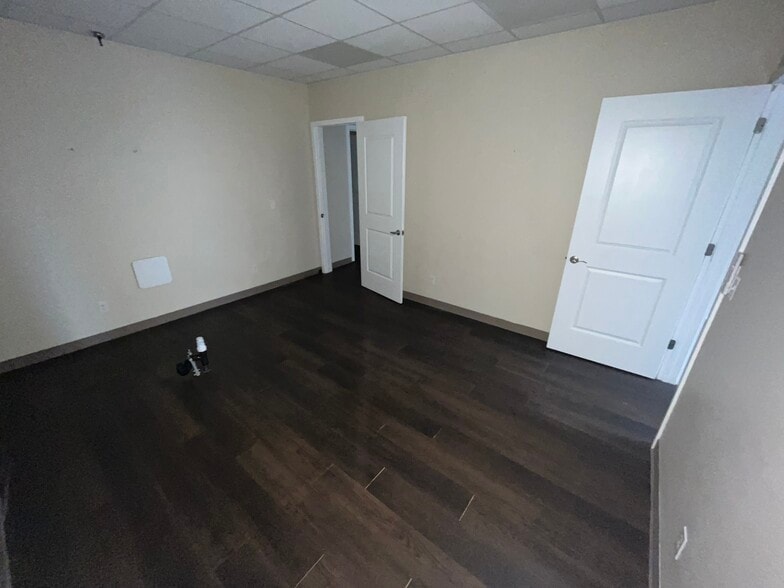 More Photos Of 62 Washington St, Middletown Office For Lease