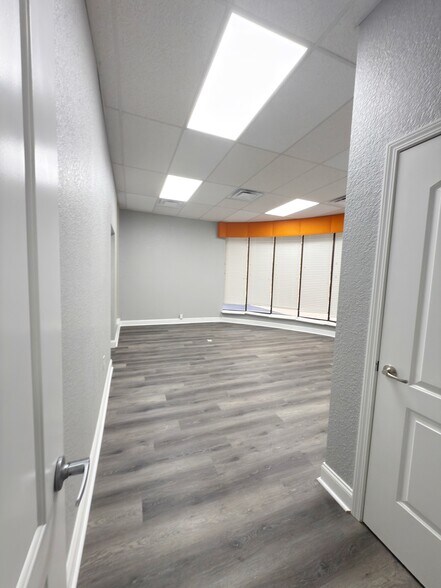 More Photos Of 1030 Wintergap Rd, Oliver Springs Office For Sale