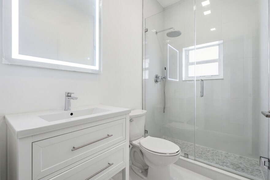 More Photos Of 340 NE 125th St, North Miami Office Residential For Sale