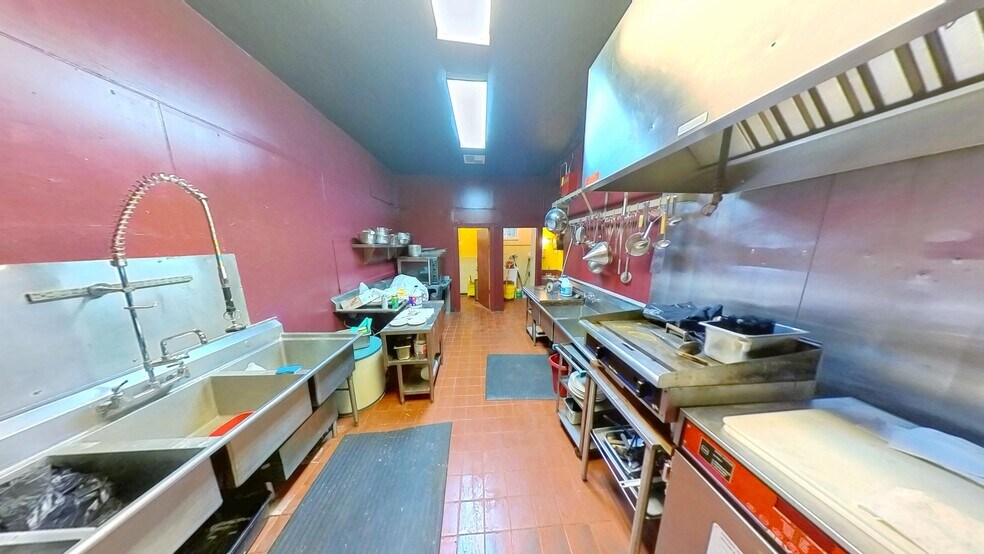 More Photos Of 295534 US Highway 101, Quilcene Flex For Sale