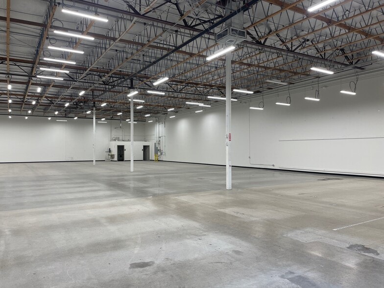 More Photos Of 4630 E Sprague Ave, Spokane Showroom For Sale