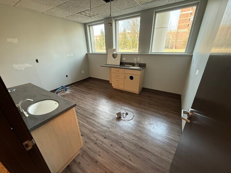 More Photos Of 601 Michigan Ave, Holland Office For Sale