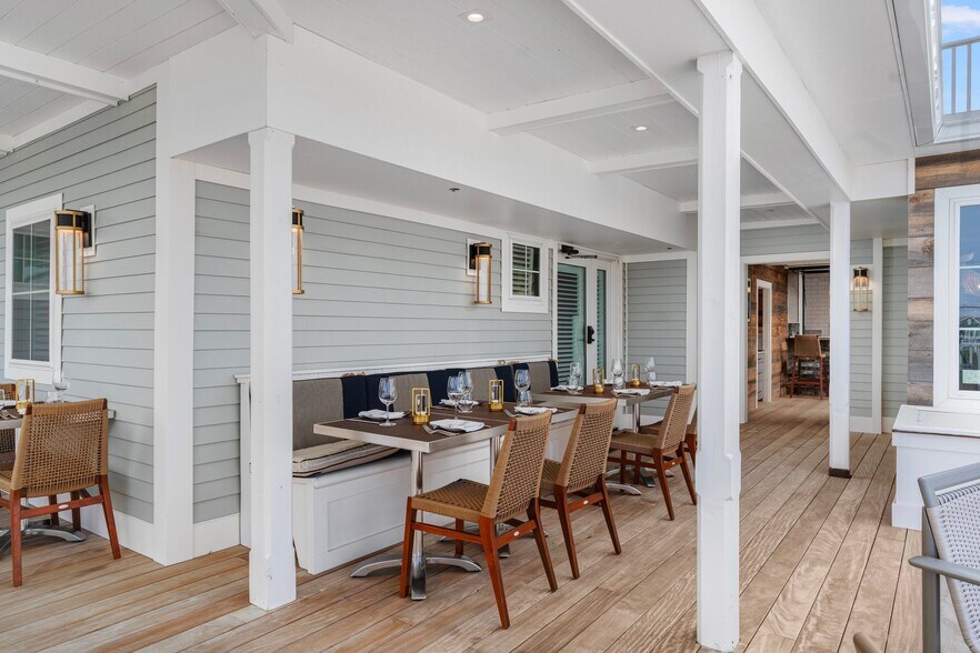 More Photos Of 212 Water St, Block Island Storefront For Sale