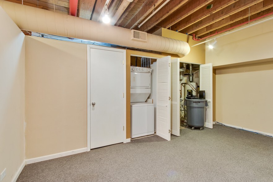More Photos Of 1327 W Washington Blvd, Chicago Loft Creative Space For Lease