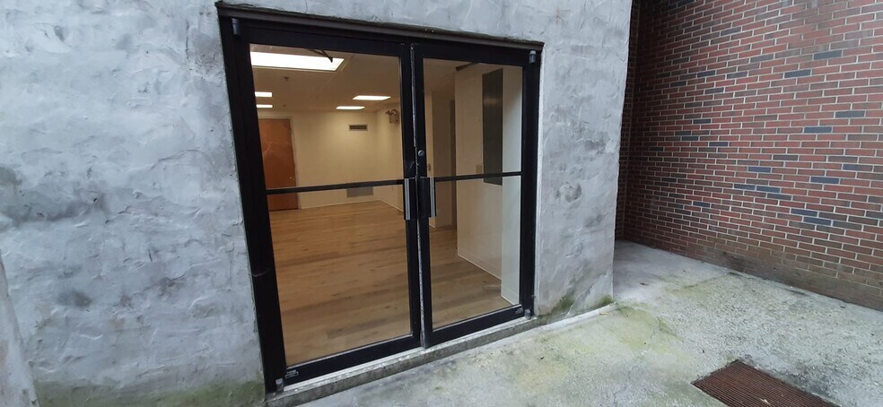 More Photos Of 42-67 Eastern Ave, Saint Johnsbury Loft Creative Space For Lease