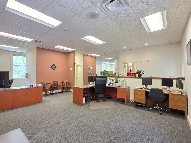 More Photos Of 338 E Montpelier Rd, Barre Town Office For Sale