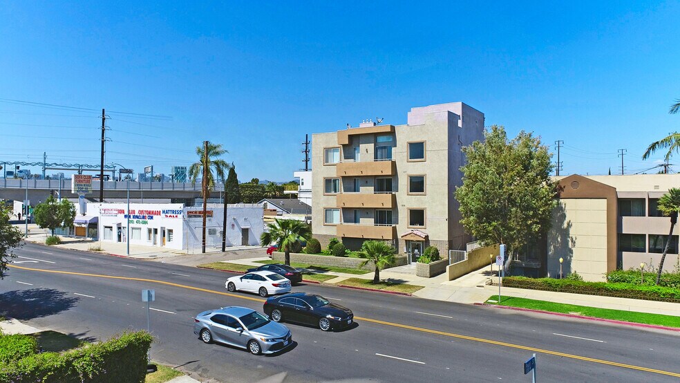 Primary Photo Of 2524 S Sepulveda Blvd, Los Angeles Apartments For Sale