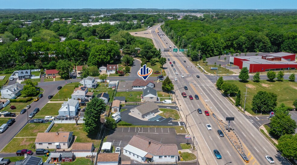 More Photos Of 1321 Veterans Hwy, Bristol Office For Sale