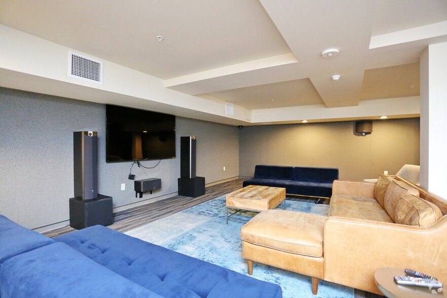 More Photos Of 2230 NW 57th St, Seattle Apartments For Lease