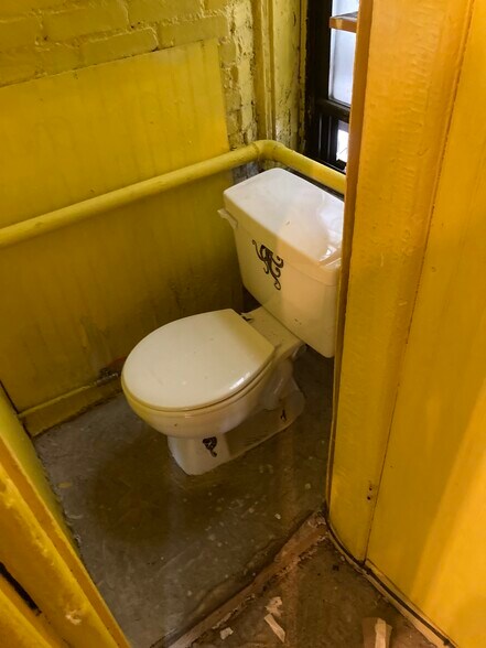 More Photos Of 159 2nd Ave, New York Apartments For Lease