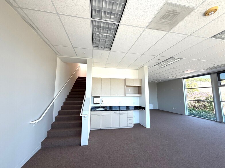 More Photos Of 3163-3179 Independence Dr, Livermore Research And Development For Sale