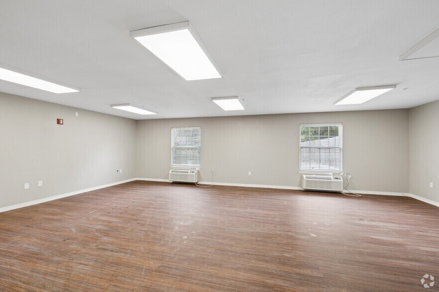More Photos Of 3428 Gulf Breeze Pky, Gulf Breeze Congregate Senior Housing For Sale