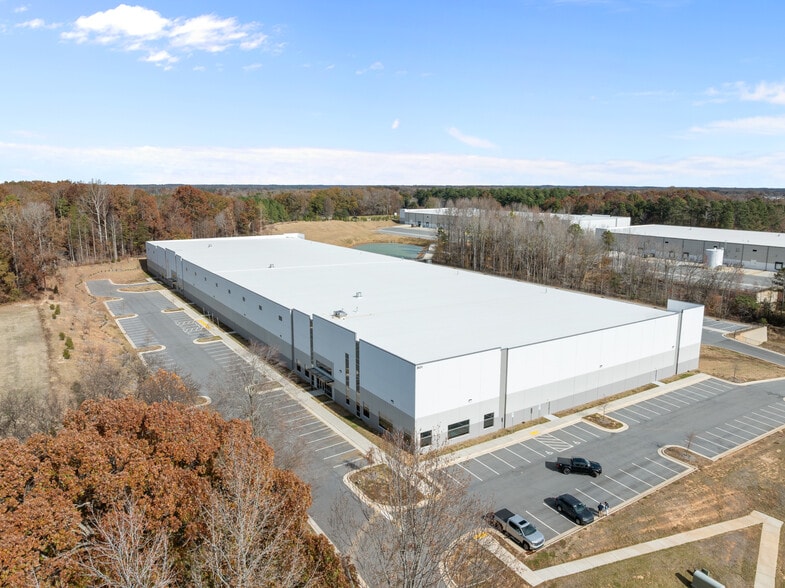 More Photos Of 3631 McConnell Rd, Greensboro Distribution For Lease