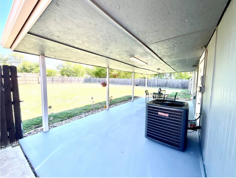 More Photos Of 5617 Watauga Rd, Watauga Storefront Retail Office For Sale