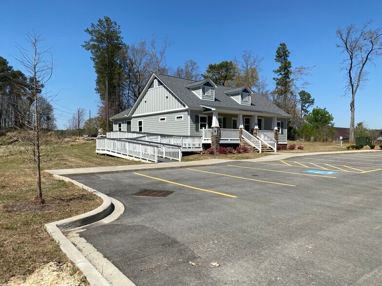 Primary Photo Of 126 Snapdragon Ct, Chapin Medical For Lease