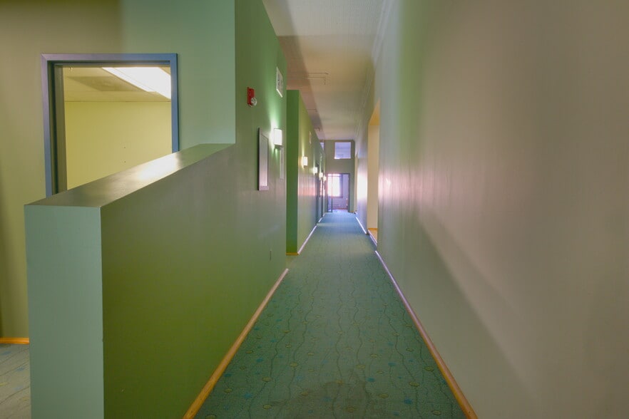 More Photos Of 23 W Broad St, Richmond Office For Sale