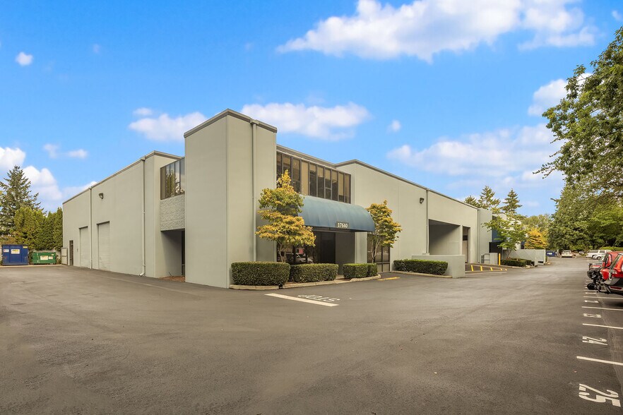More Photos Of 17640-17650 NE 65th St, Redmond Warehouse For Lease