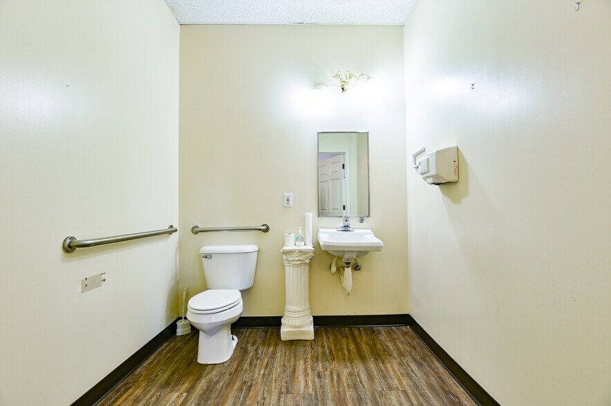 More Photos Of 4128 Highway 278 NE, Covington Healthcare For Sale