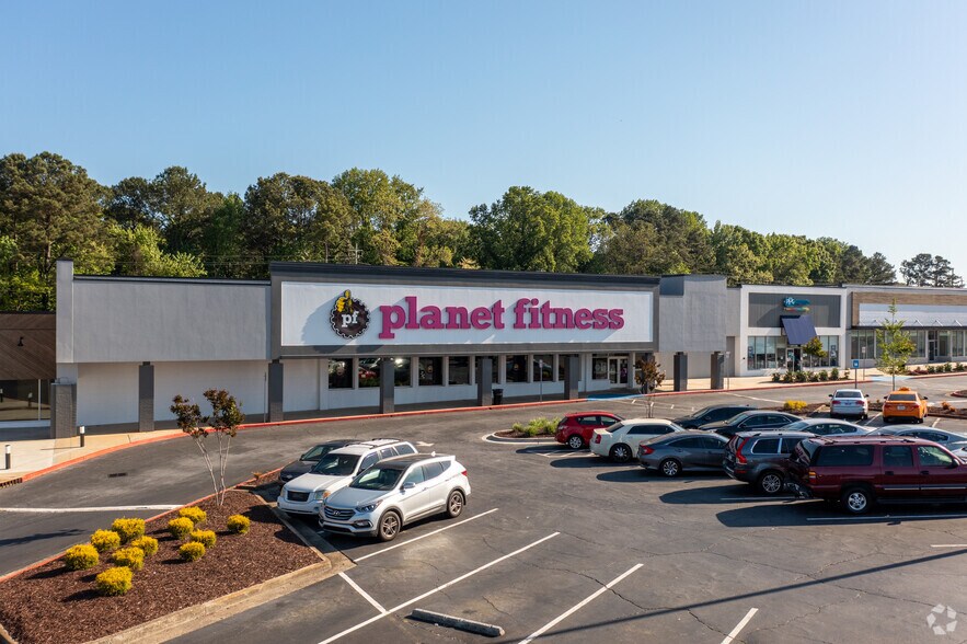 More Photos Of 1255-1355 Roswell Rd, Marietta Unknown For Lease