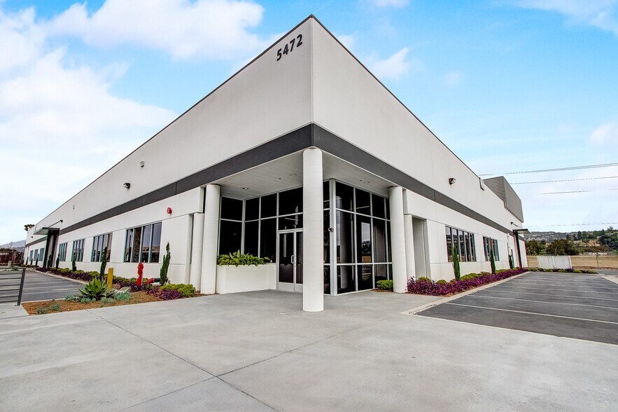 More Photos Of 5472 E La Palma Ave, Anaheim Warehouse For Sale