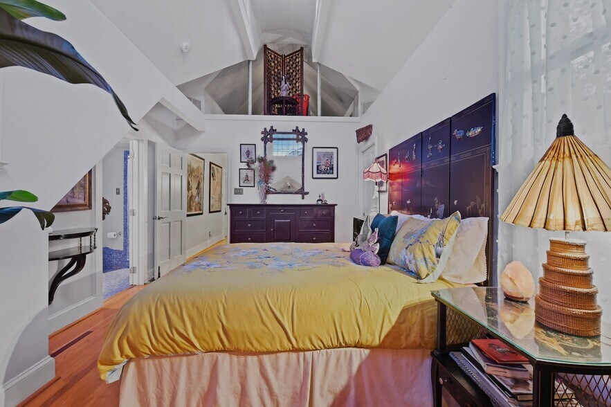 More Photos Of 3532 S Fulton Ave, Hapeville Lodge Meeting Hall For Sale