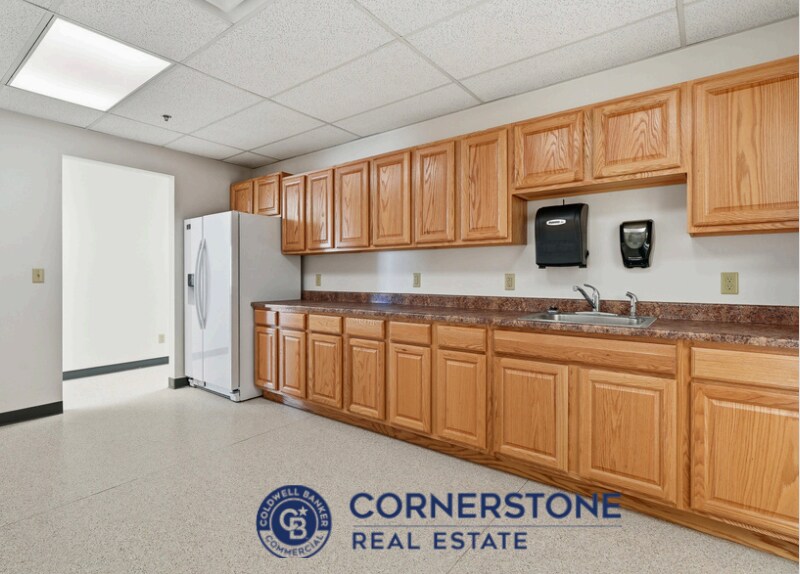 More Photos Of 2425 Coleman Cir, Casper Warehouse For Lease