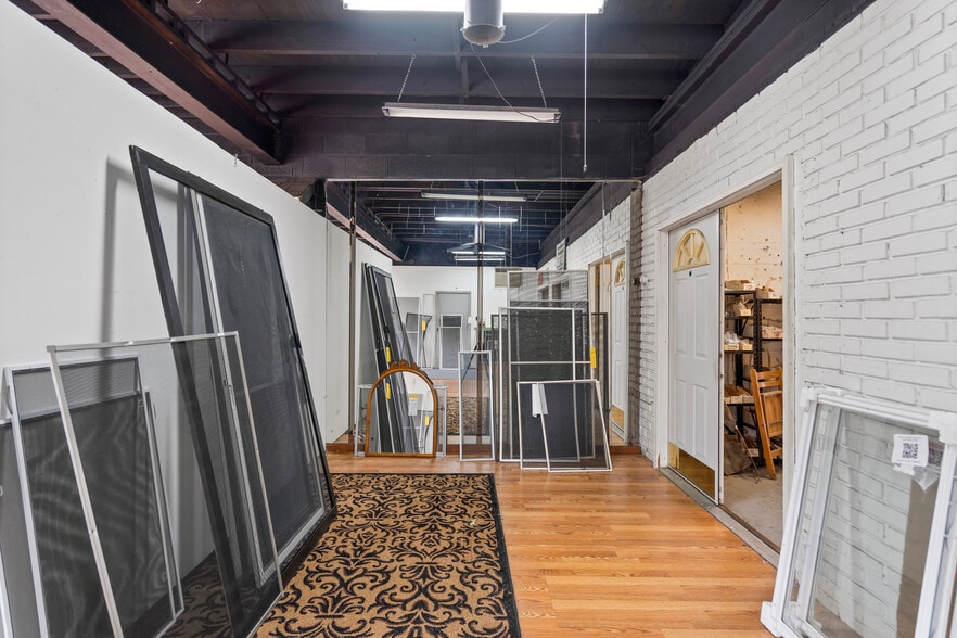 More Photos Of 32540 Utica Rd, Fraser Freestanding For Sale