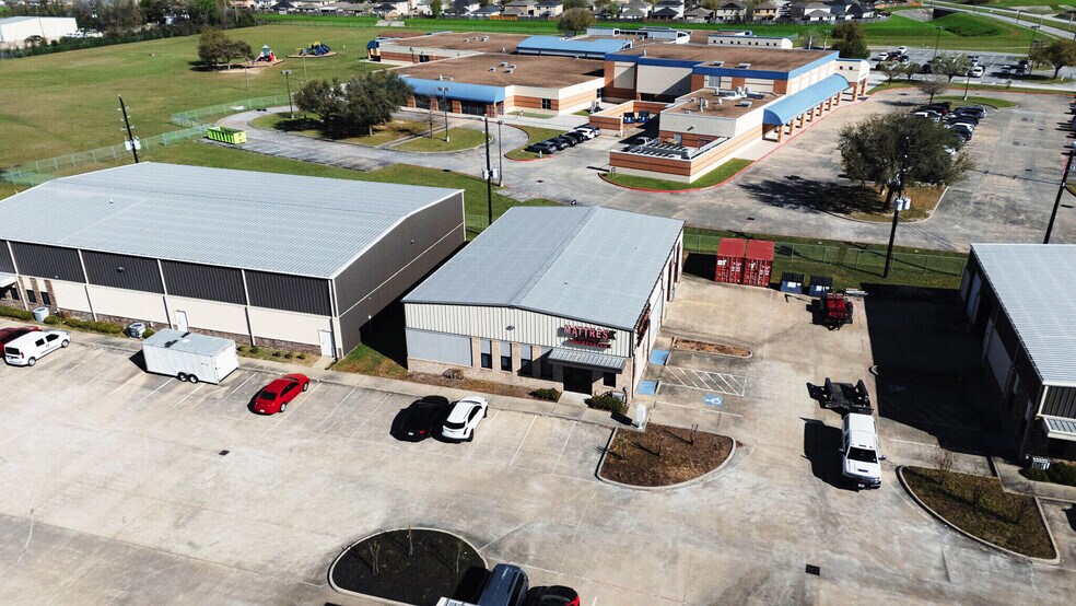 More Photos Of 18543 Imperial Valley Dr, Houston Warehouse For Sale