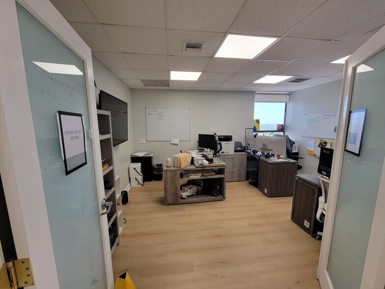 More Photos Of 1250 E Hallandale Beach Blvd, Hallandale Beach Office For Lease