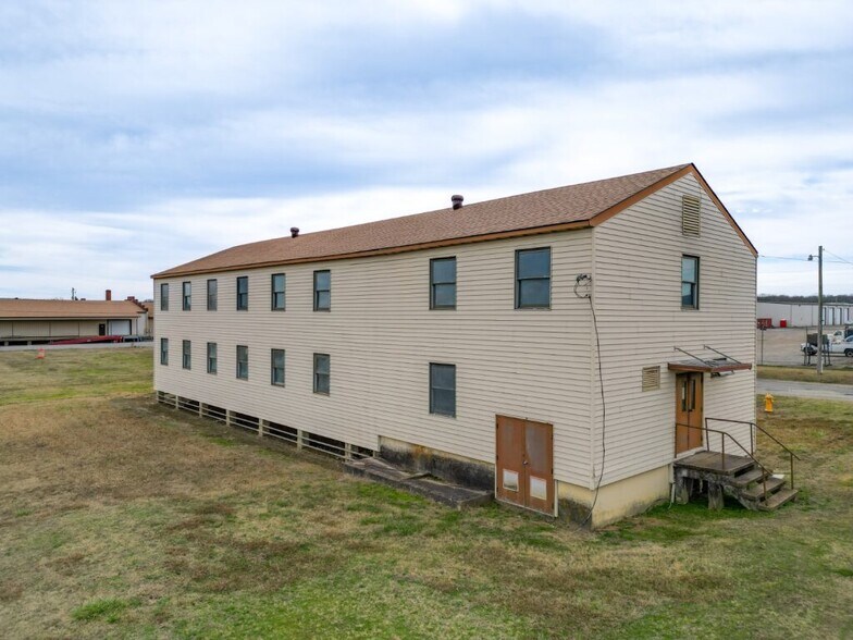 More Photos Of 7609 Buckhorn St, Fort Smith Office For Lease