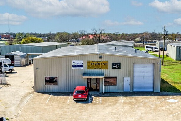 Primary Photo Of 110 Industrial Dr, Forney Showroom For Sale