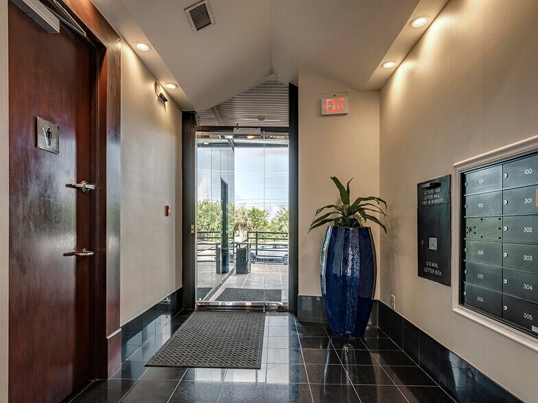 More Photos Of 218 S US Highway One, Tequesta Office For Lease