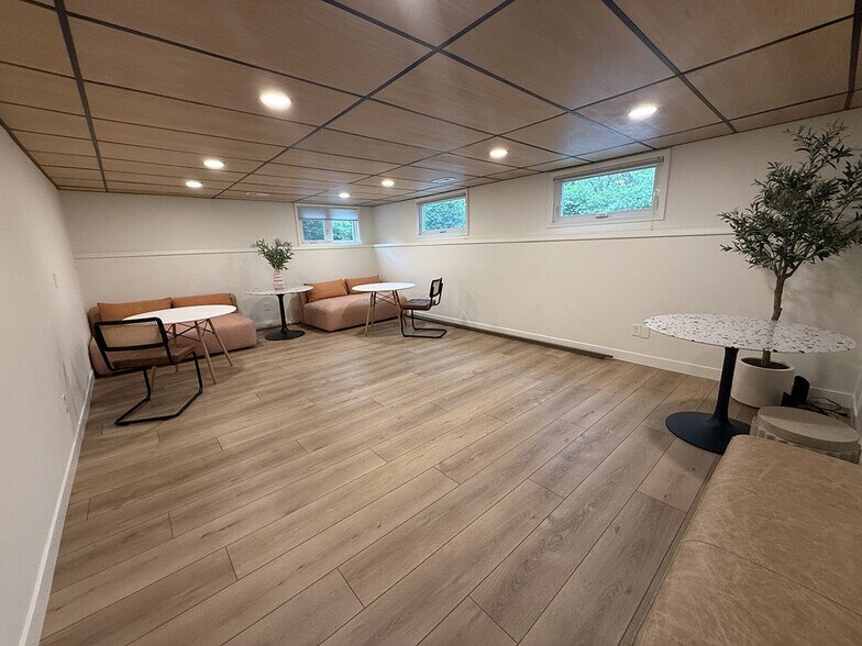 More Photos Of 6635 W Central Ave, Toledo Office For Lease