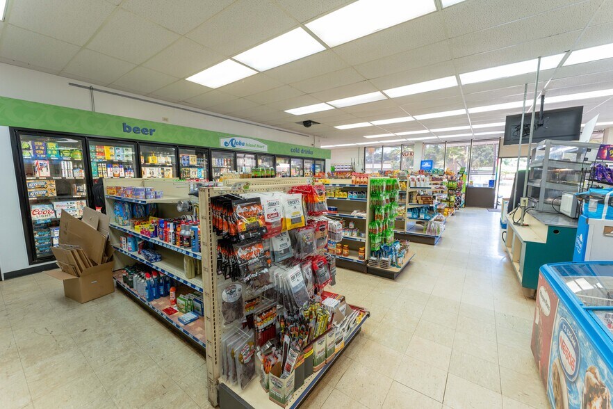More Photos Of 8171 Kekaha Rd, Kekaha Storefront For Sale