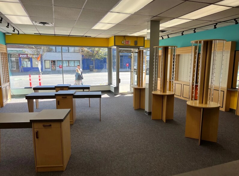 More Photos Of 833 W Broadway, Vancouver Storefront For Lease