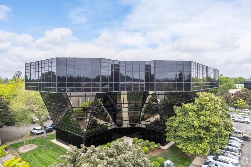 More Photos Of 1400 Executive Pky, Eugene Office For Lease