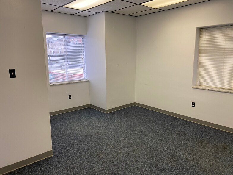 More Photos Of 231 Mac Ave, East Lansing Storefront Retail Office For Lease